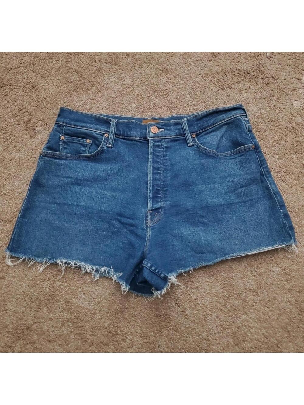 MOTHER Denim The Tomcat Kick Fray Short size 32 in Coastal READ